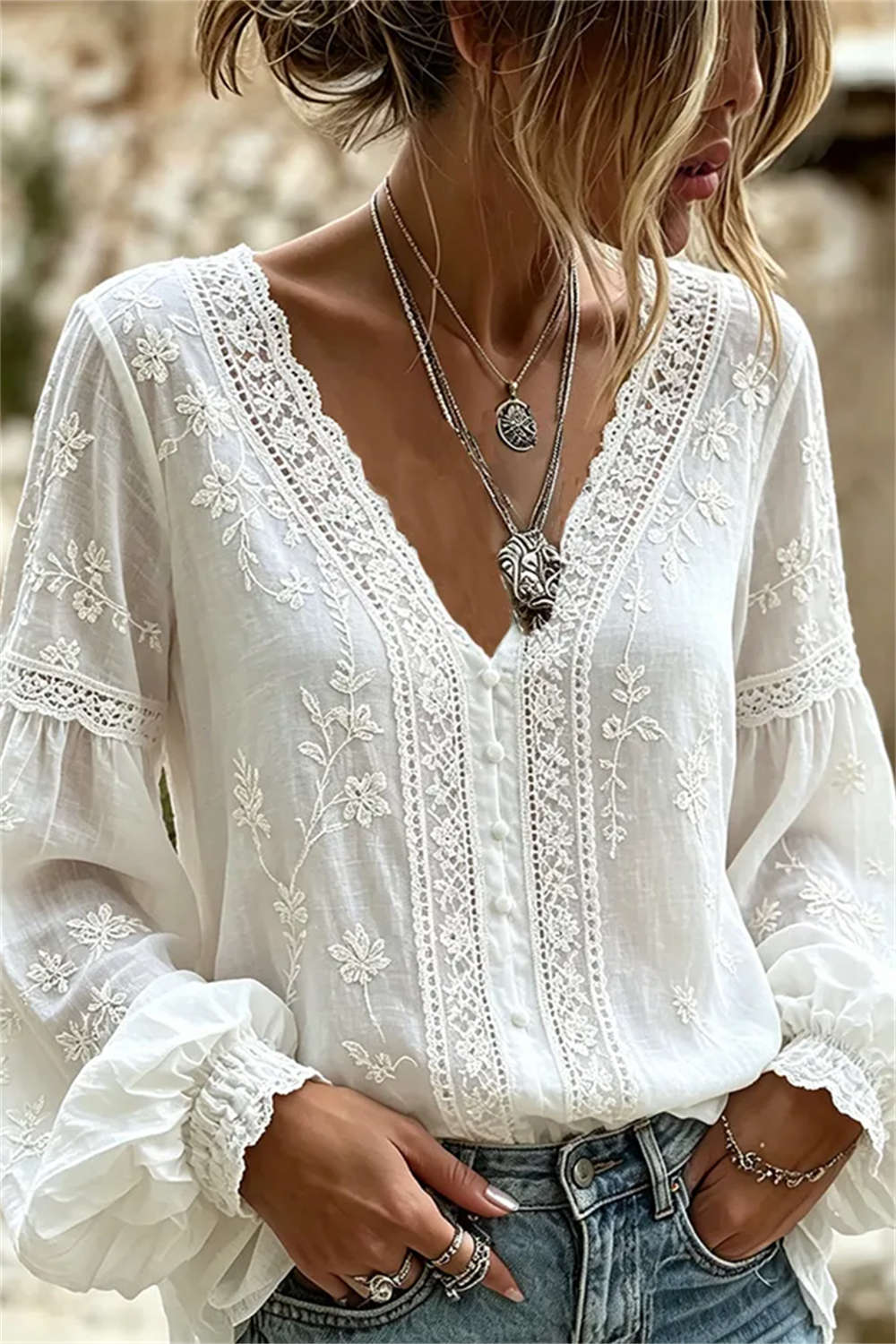 Women's White Floral Lace V Neck Long Sleeve Blouse