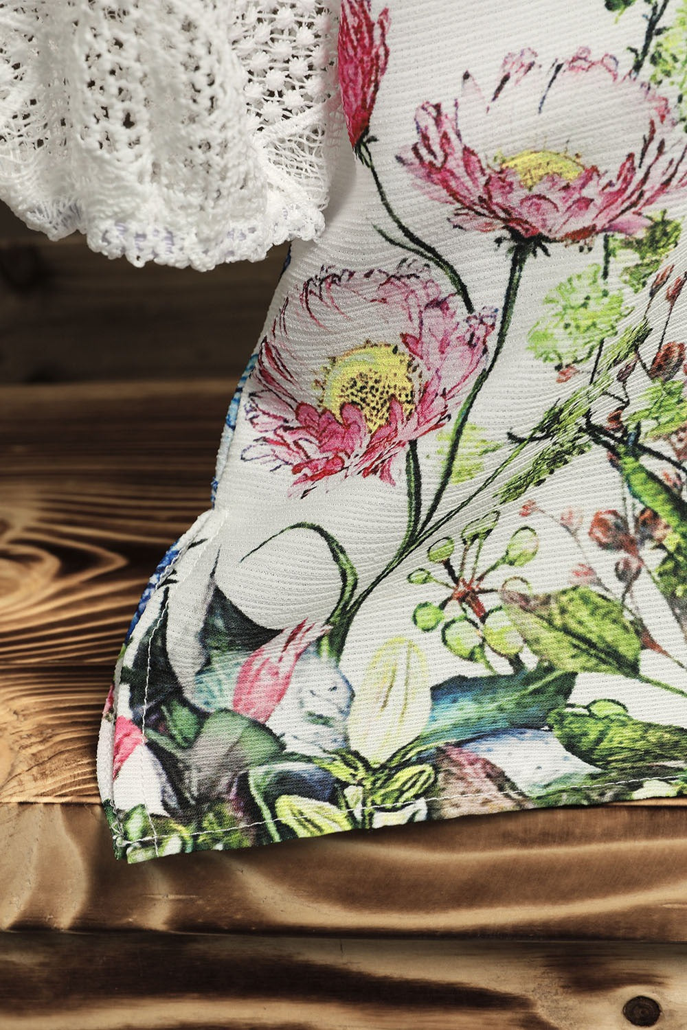 Daily White Floral V-neck 3/4 Length Sleeves Shirt