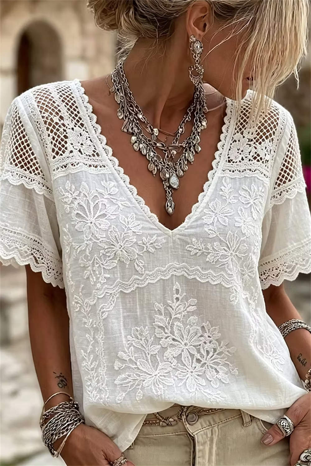 Women's White Floral Embroidery Mesh Patch V Neck Short Sleeve Blouse